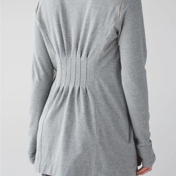 Lululemon Restore Wrap Heathered Medium Grey Size 6 Cozy French Terry - Picture 4 of 16